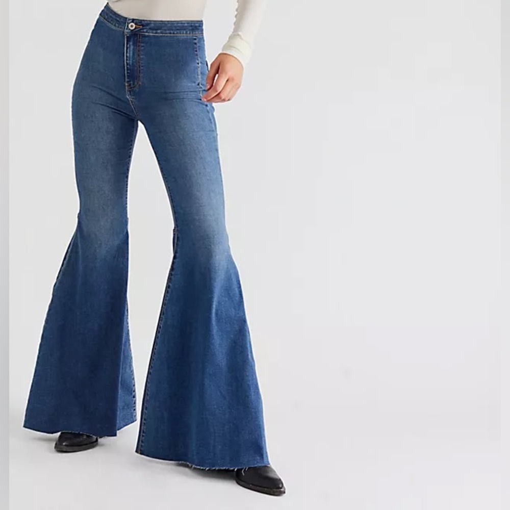 FREE PEOPLE Twenty Blue Flare Jeans Retro Style